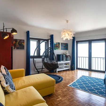 Apartment Sea Ceiling - *